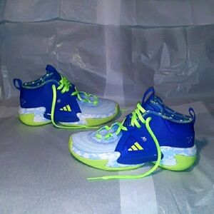adidas Basketball Mid-top Sneakers, Brand NEW, Women size 8